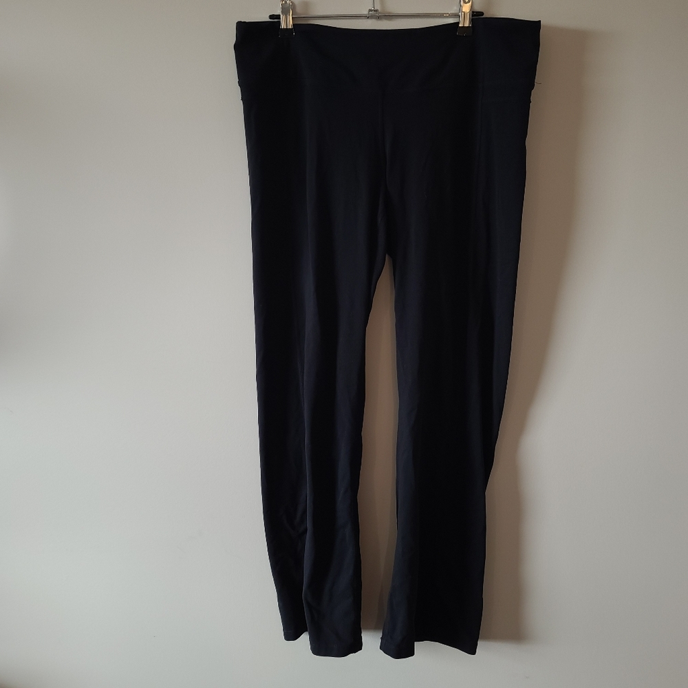 Yoga Pants XL Short Straight Leg Pant